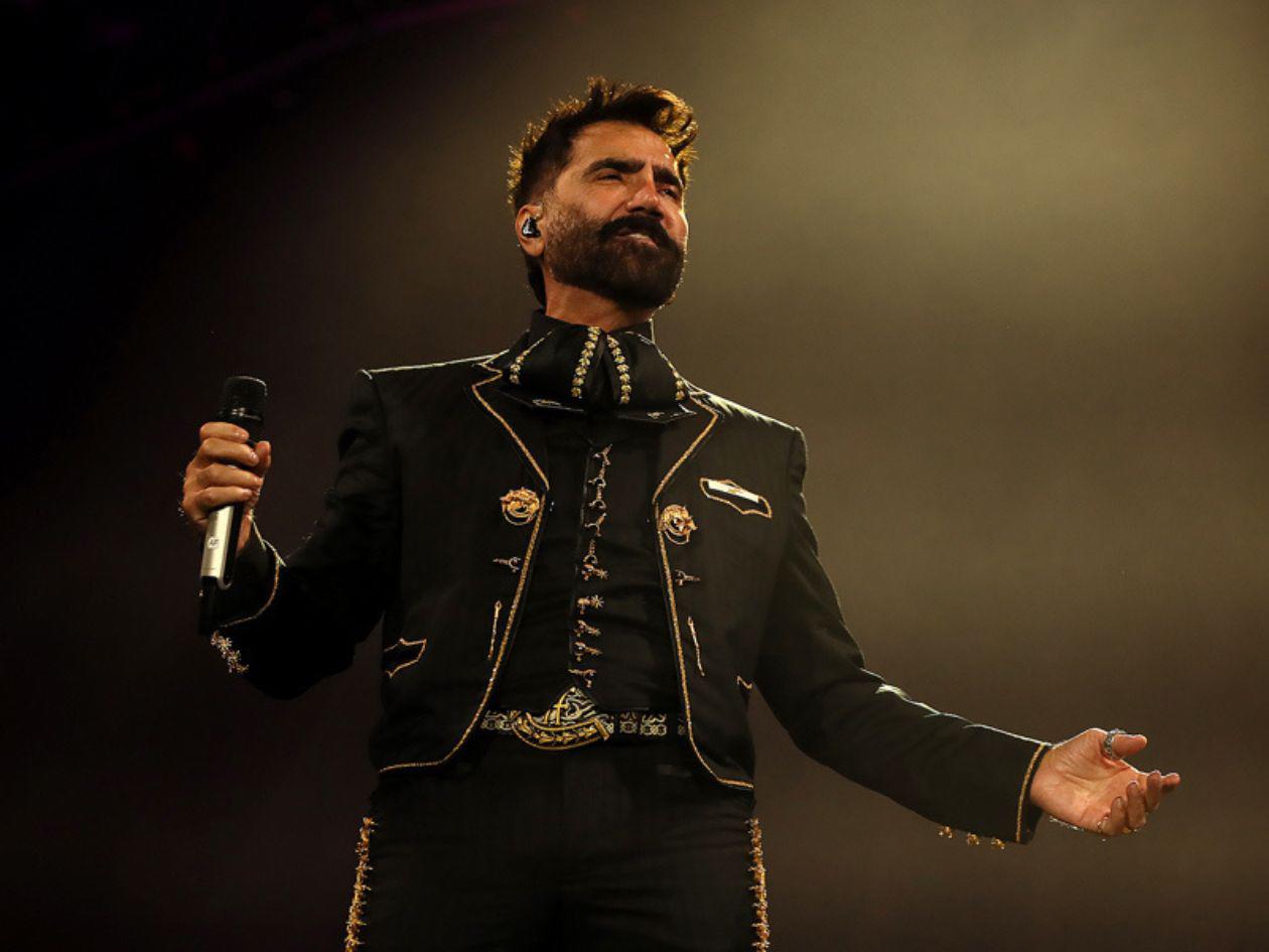 Alejandro Fernández rinde homenaje a su padre con 'De Rey a Rey' en la Ciudad de México