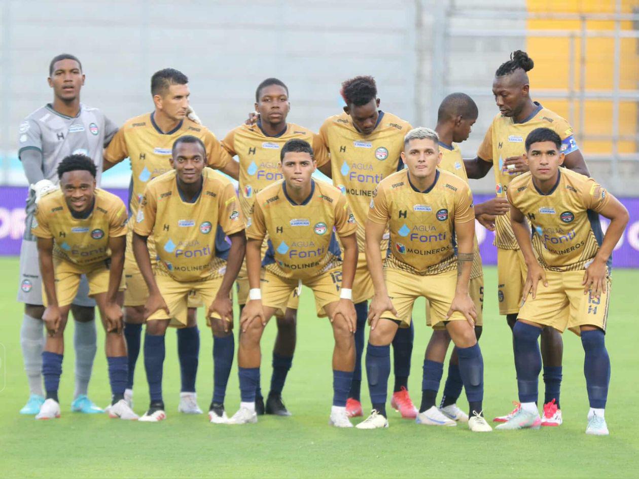 Jugadores del CD Choloma protestan por falta de salario: dos meses sin pago