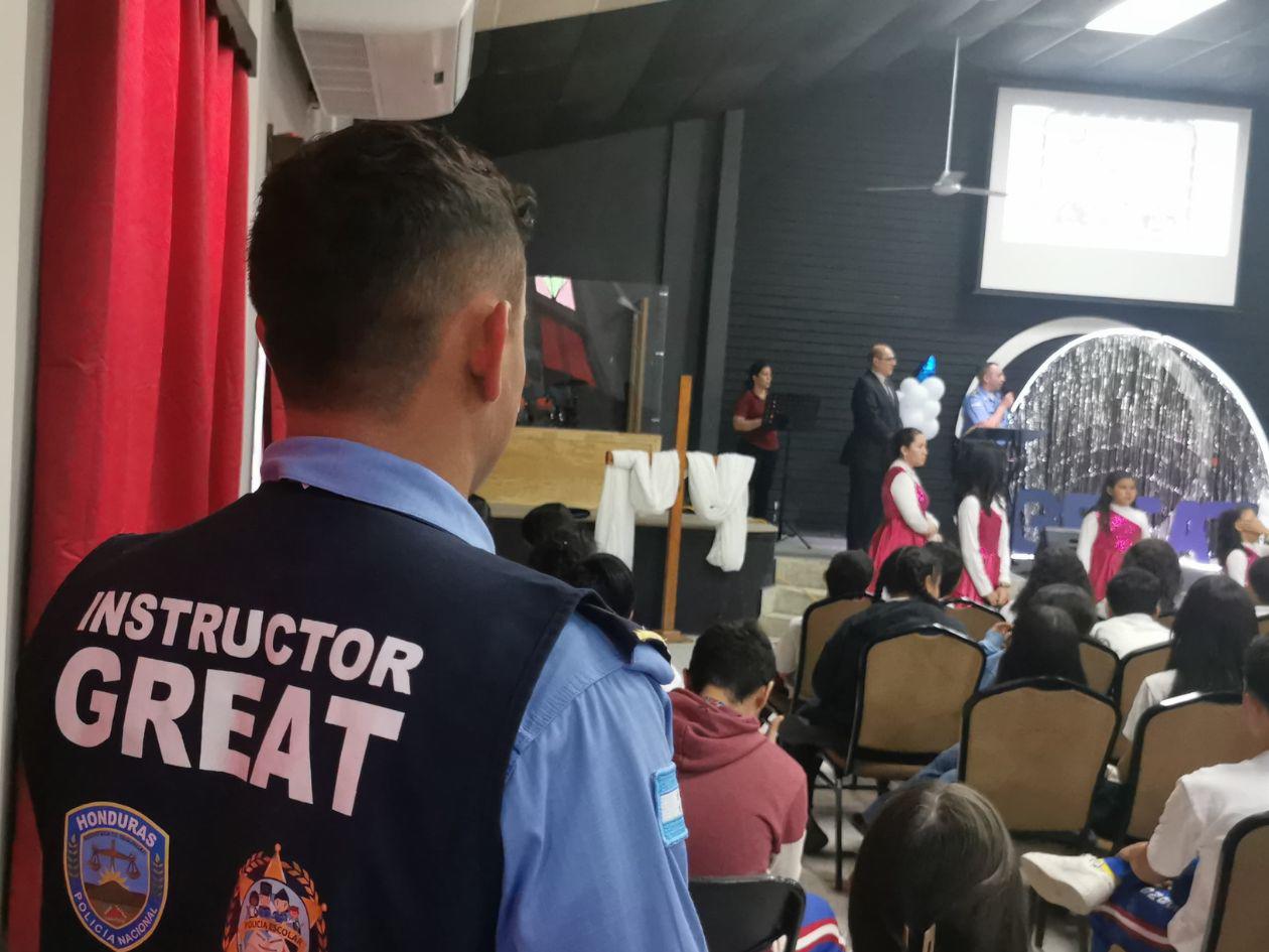 Con el programa Great capacitan a más de 120 estudiantes en prevención de la violencia