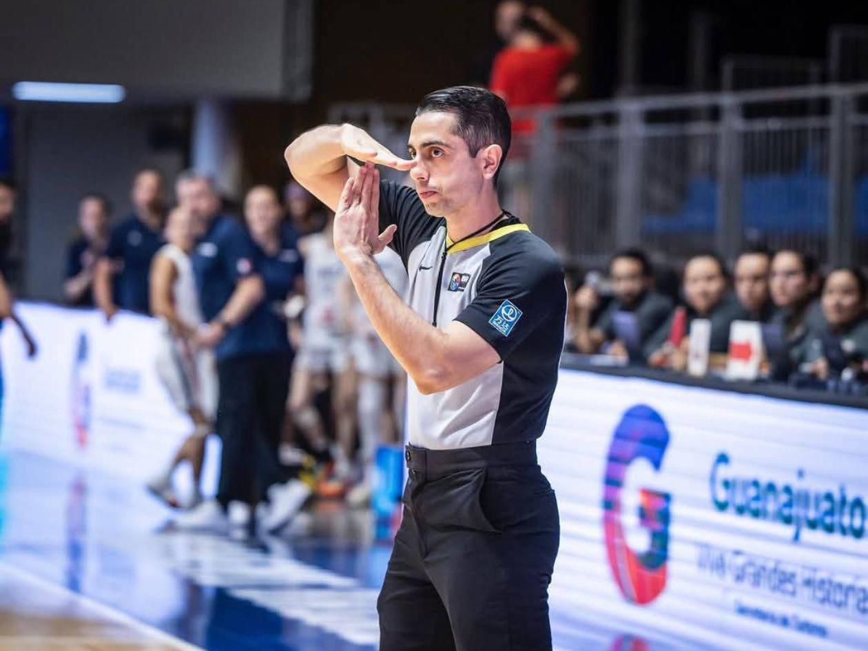 Orlando Varela, el primer árbitro hondureño en un partido oficial de la NBA