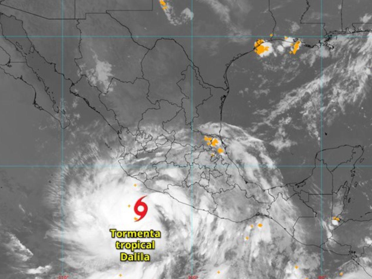México en alerta por trayectoria de tormenta tropical Dalila
