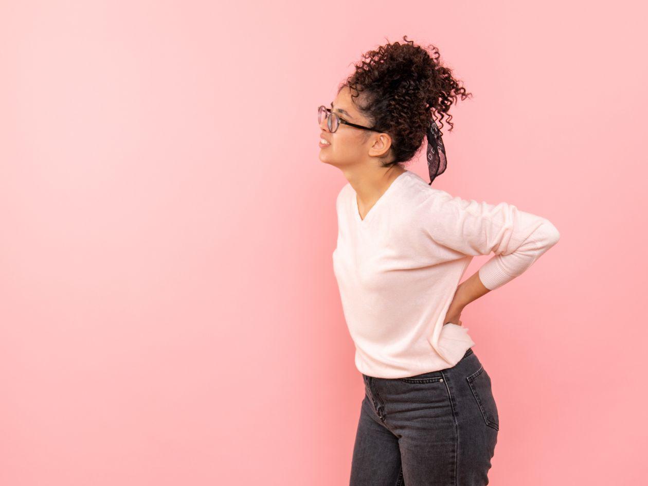 Jóvenes: La rigidez y dolor de espalda puede anunciar espondiloartritis