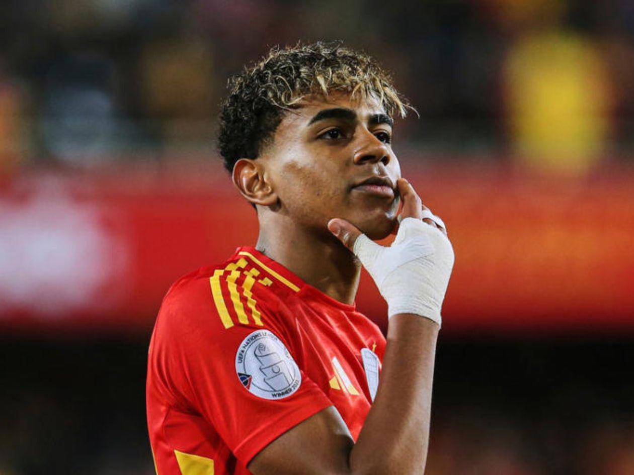 Lamine Yamal calienta la final de la Nations League ante Cristiano Ronaldo