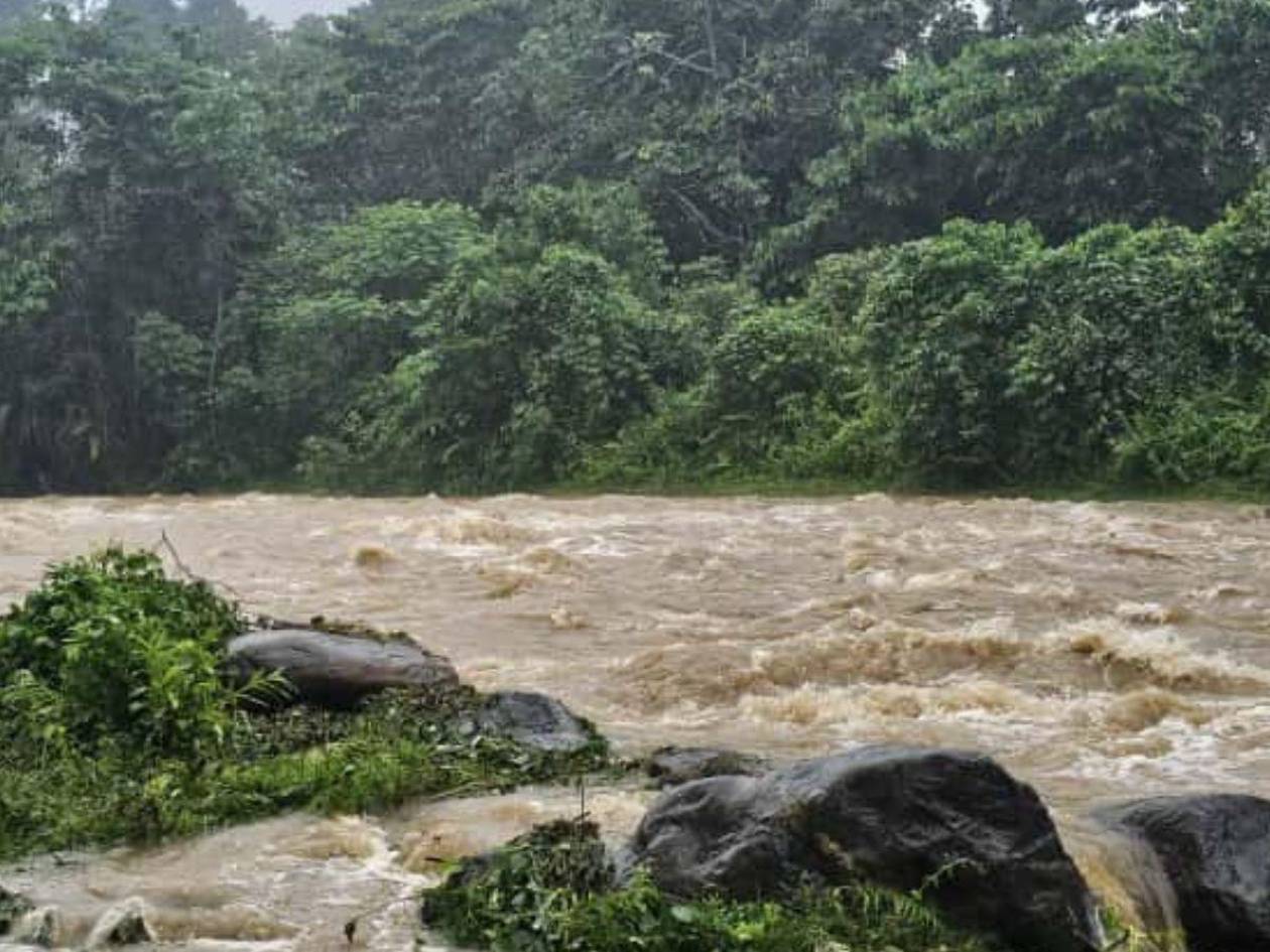 Lluvias provocan colapso de puente y dejan comunidades incomunicadas en Quimistán