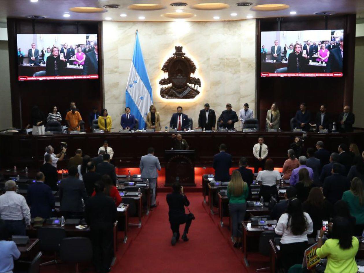Oposición reitera de  autoconvocatoria ante parálisis del Congreso Nacional