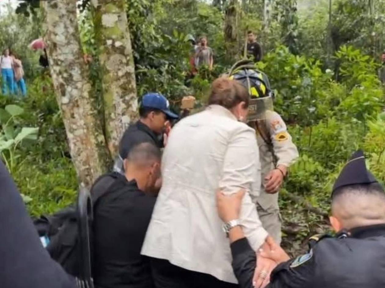 ¡Susto! Helicóptero donde viajaba Xiomara Castro aterriza de emergencia