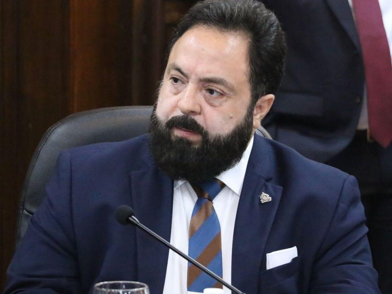 Luis Redondo ataca a la prensa hondureña de cara a las elecciones en Honduras