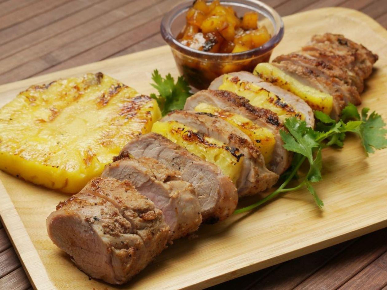 Filete de Cerdo con salsa de piña y chipotle