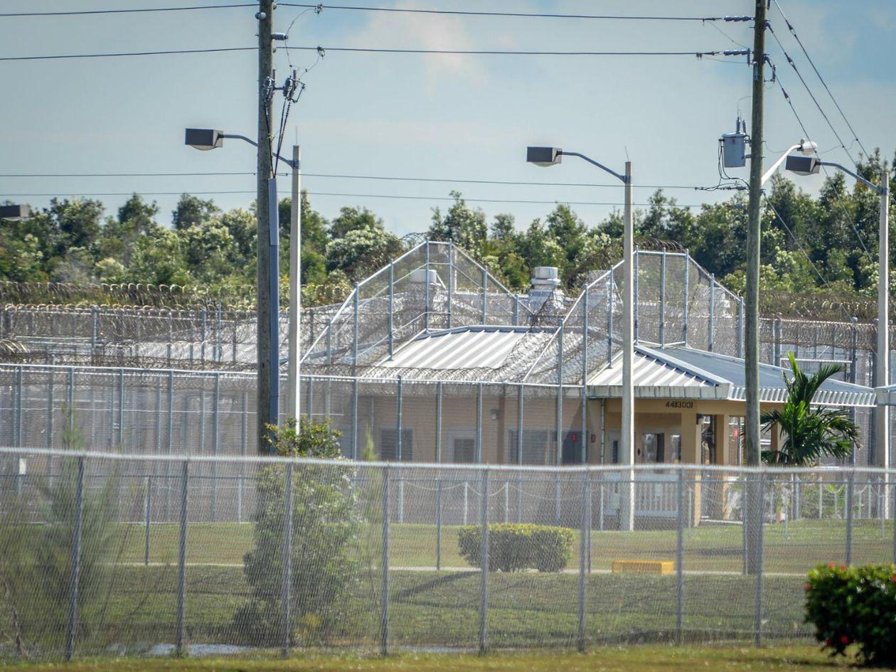 USA abrirá su mayor centro de detención para migrantes en base militar de Texas