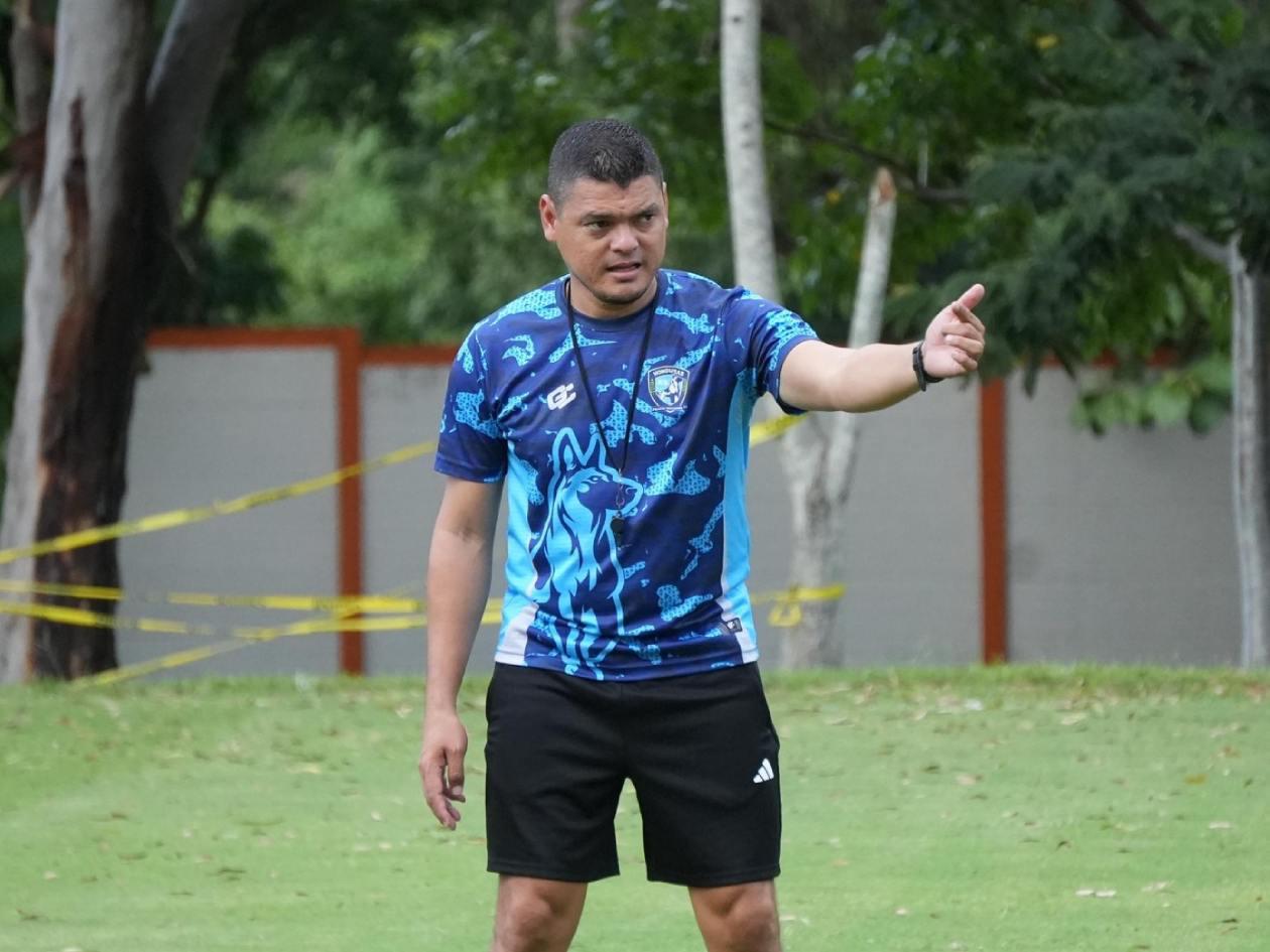 Luis Alvarado se va del Génesis PN: Llega un recordado técnico portugués