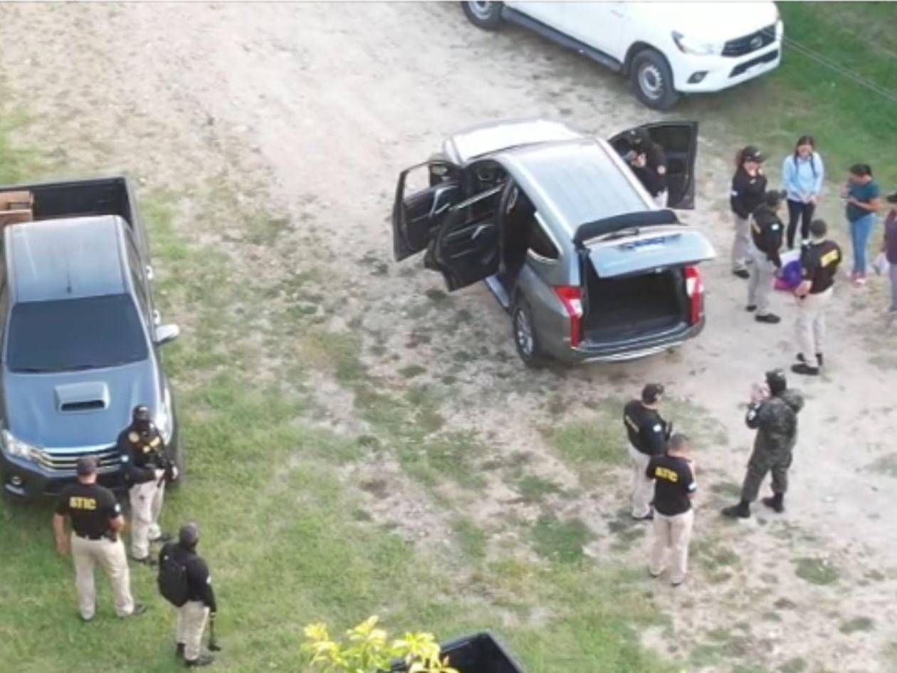 Esposa de exalcalde de Santa Bárbara entre los acusados por millonario desfalco