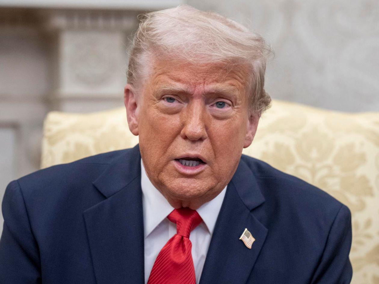 Trump endurece críticas contra Harvard y amenaza cortarle los fondos federales