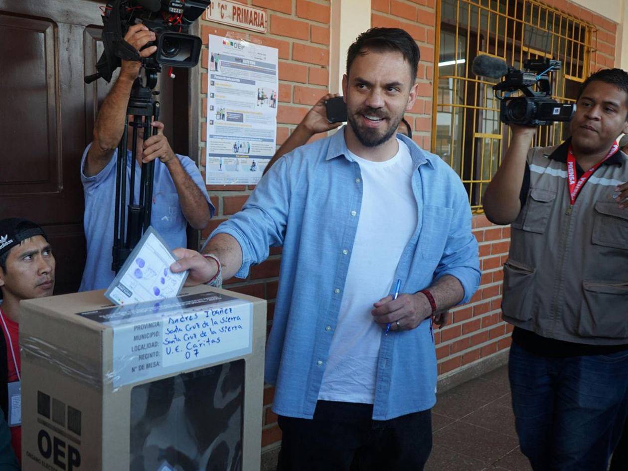 Abren los centros de votación en Bolivia para elegir al presidente y renovar el Legislativo