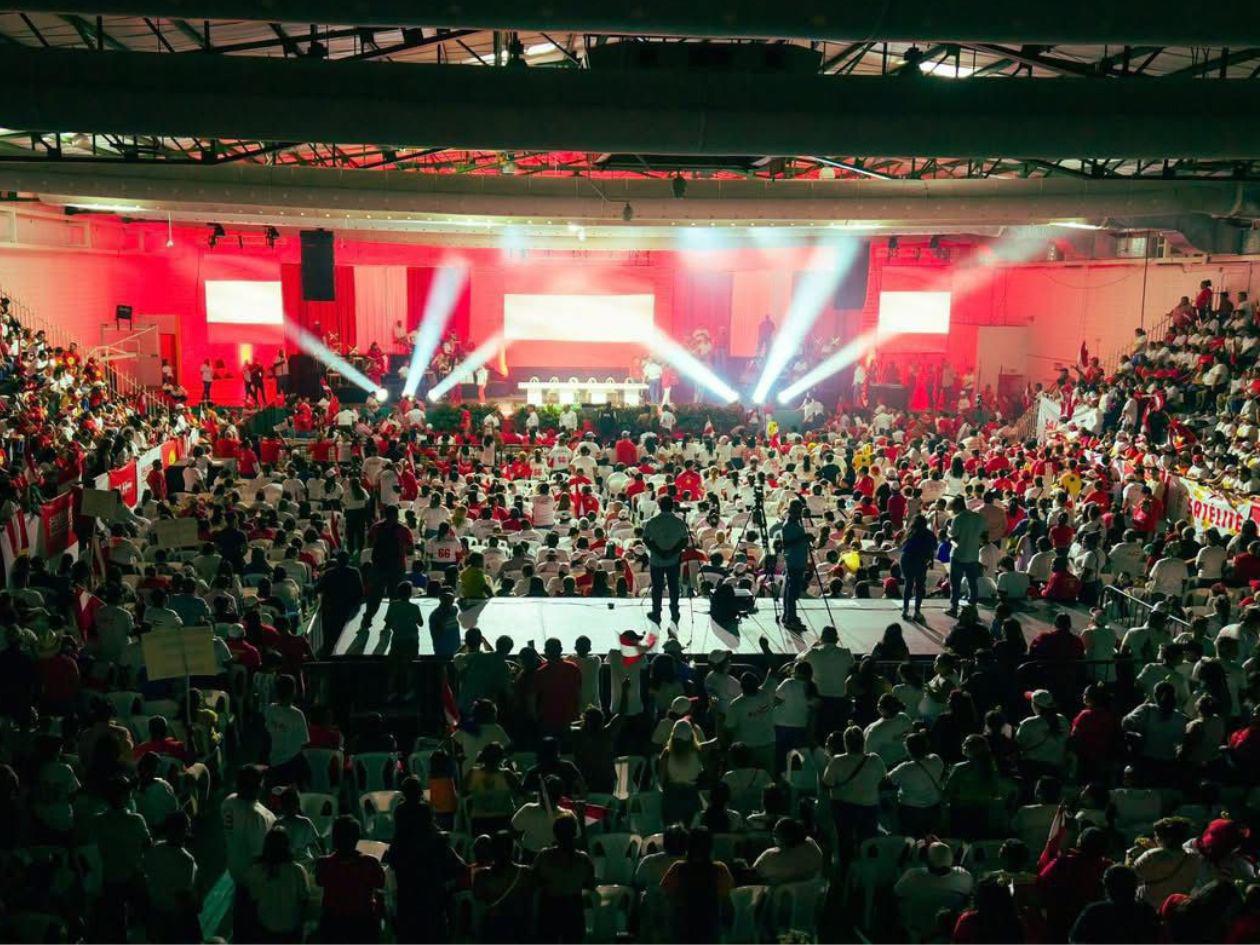 Liberales se consolidan en Cortés en multitudinaria concentración