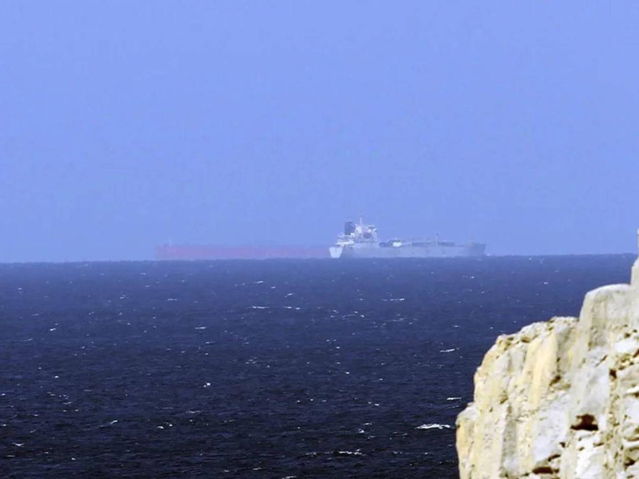 Irán amenaza con cerrar el estrecho de Ormuz, clave para el comercio mundial de petróleo