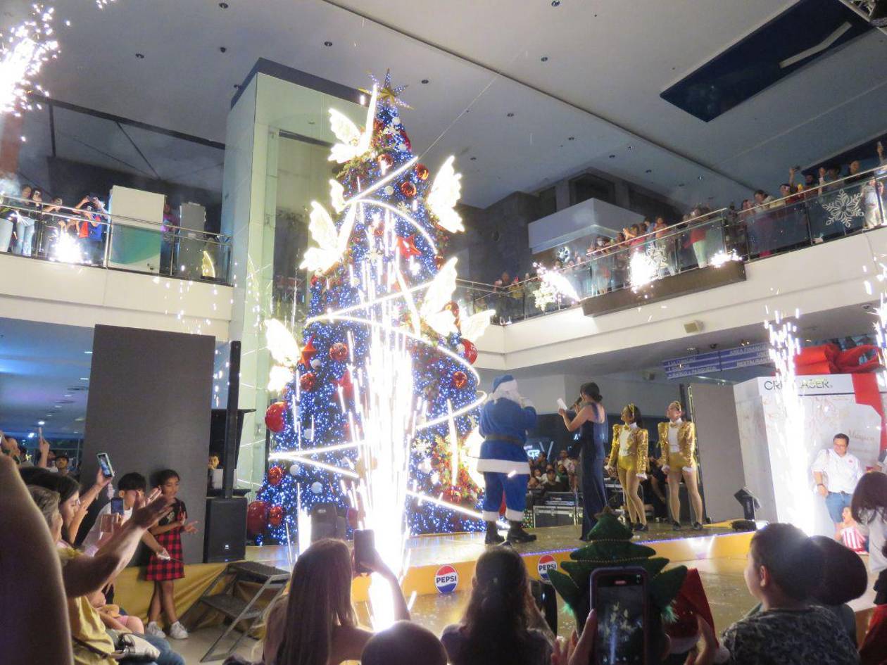 Pepsi lleva la magia de la Navidad a Altara con el encendido del árbol