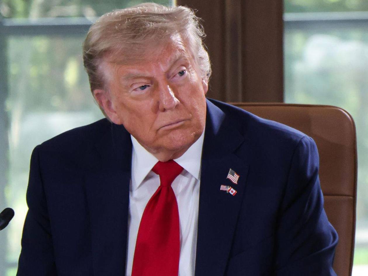 Trump cuestiona a Medvédev sobre posibles ojivas nucleares para Irán