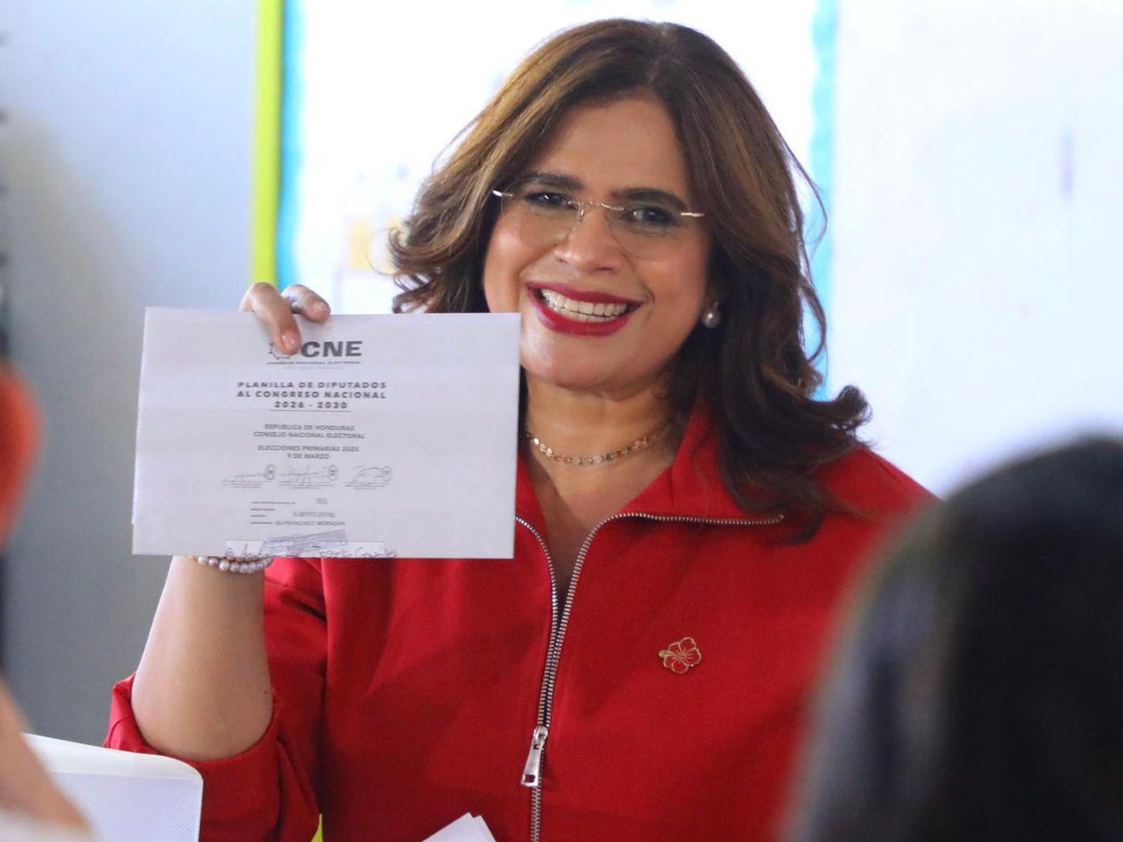 Rixi Moncada toma amplia ventaja tras primeros resultados de elecciones