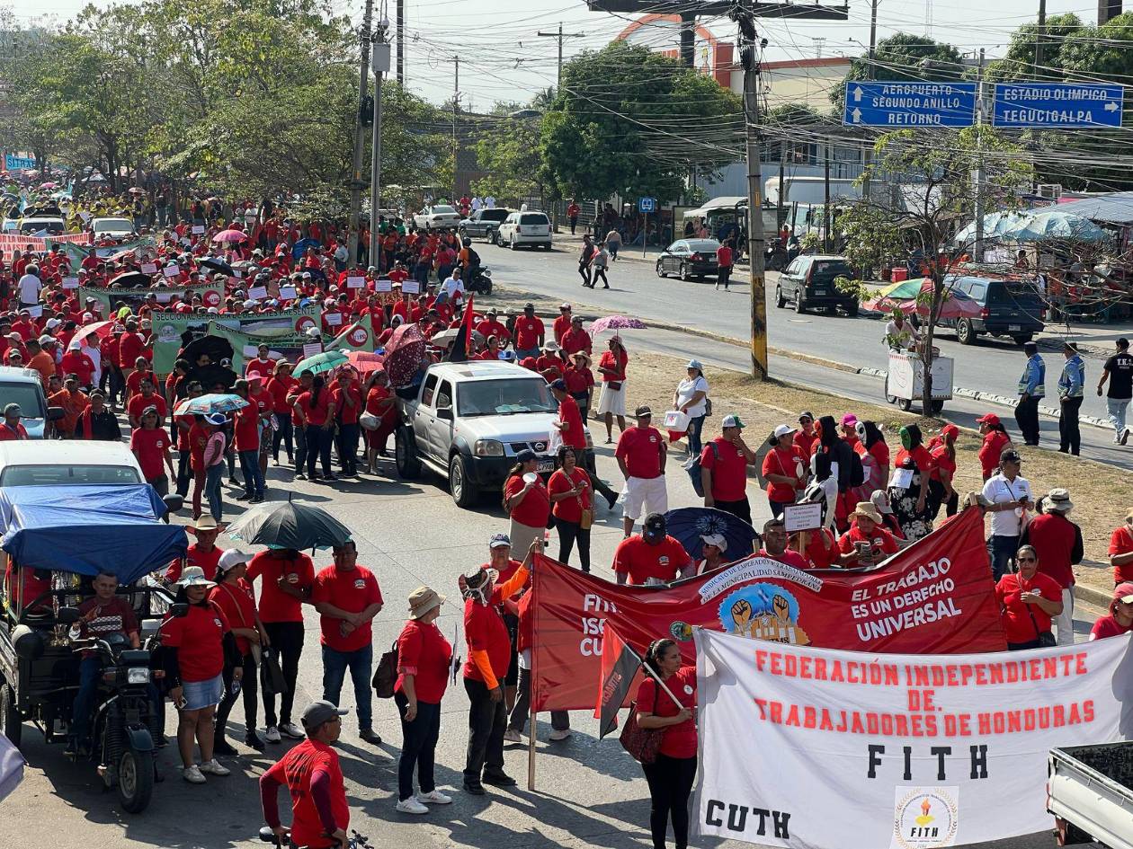 Jubilación digna y alto a la persecución, consignas en SPS este Primero de Mayo