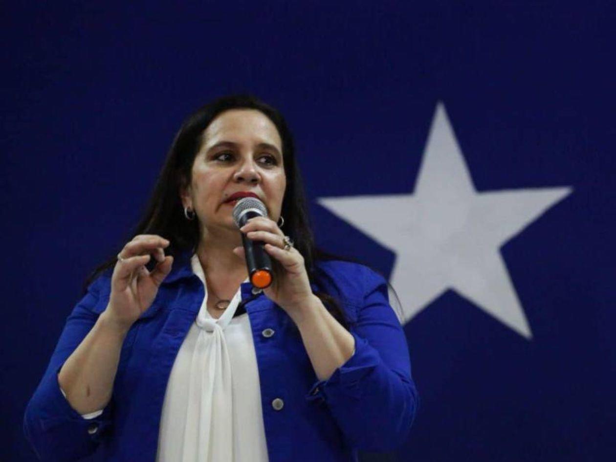 Ana García pide actuar contra quienes atentan contra la democracia