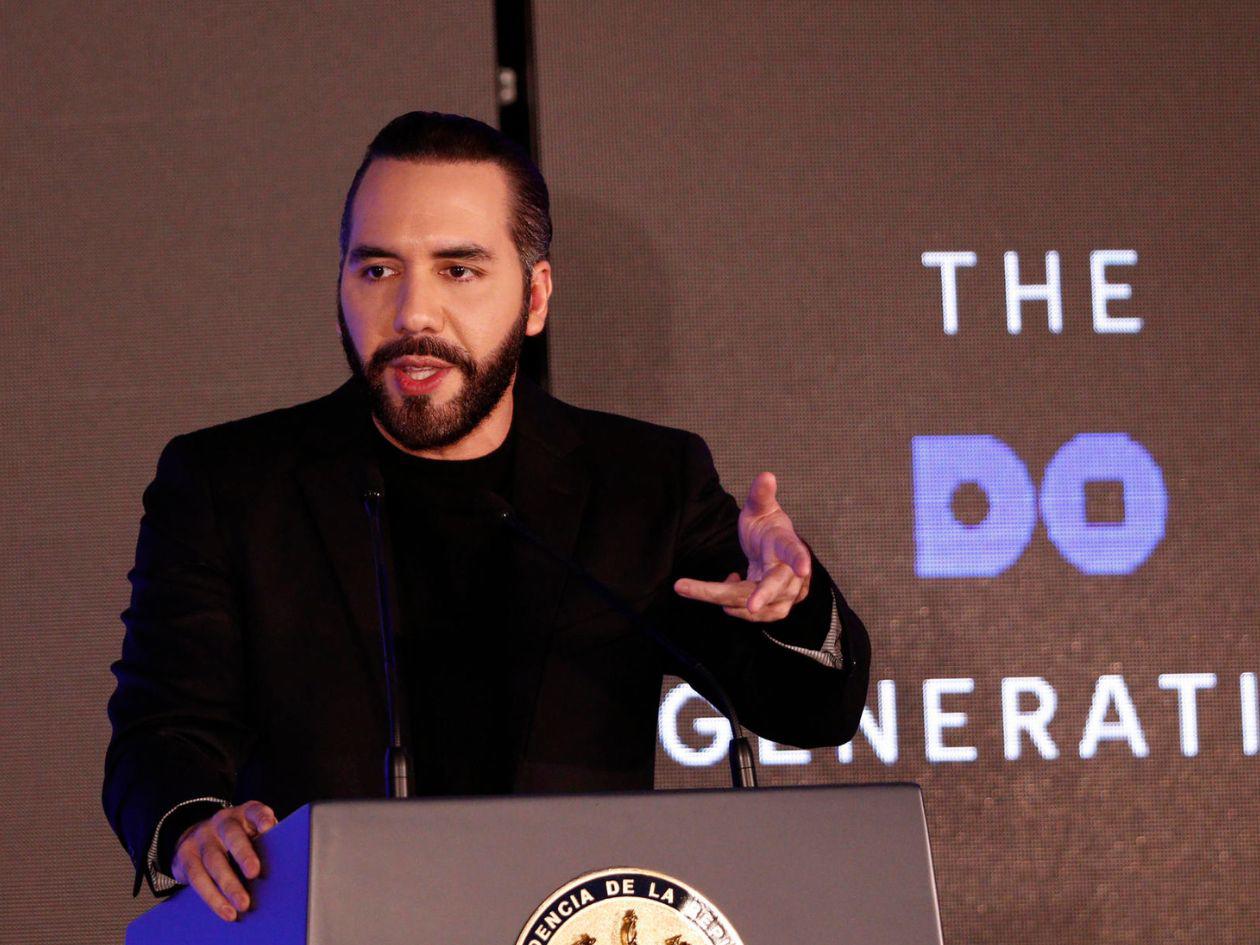 Alertas, detenciones y migrantes marcan el segundo mandato de Nayib Bukele en El Salvador