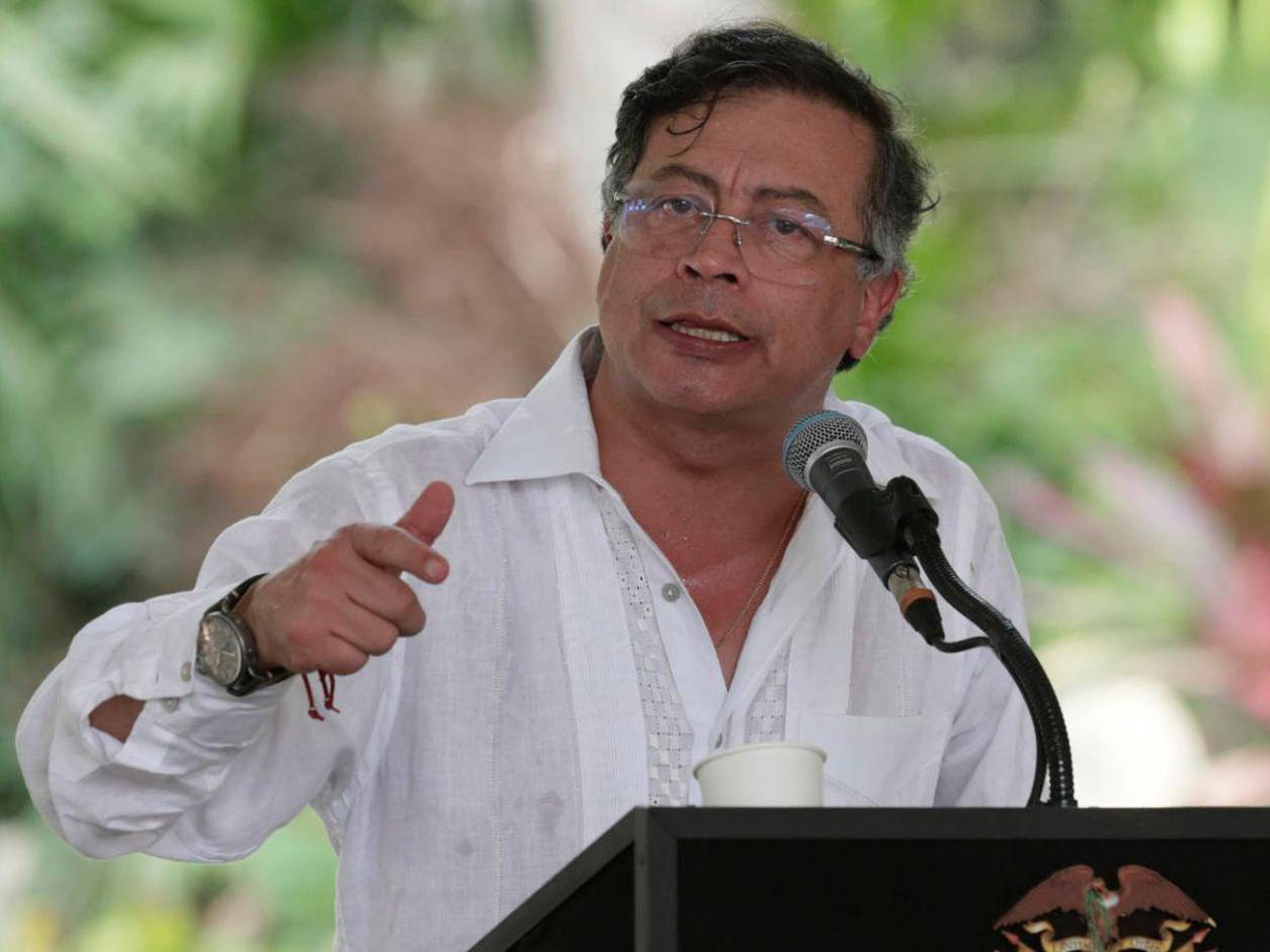 Petro afirma que una invasión de EEUU a Venezuela arrastraría a Colombia al conflicto