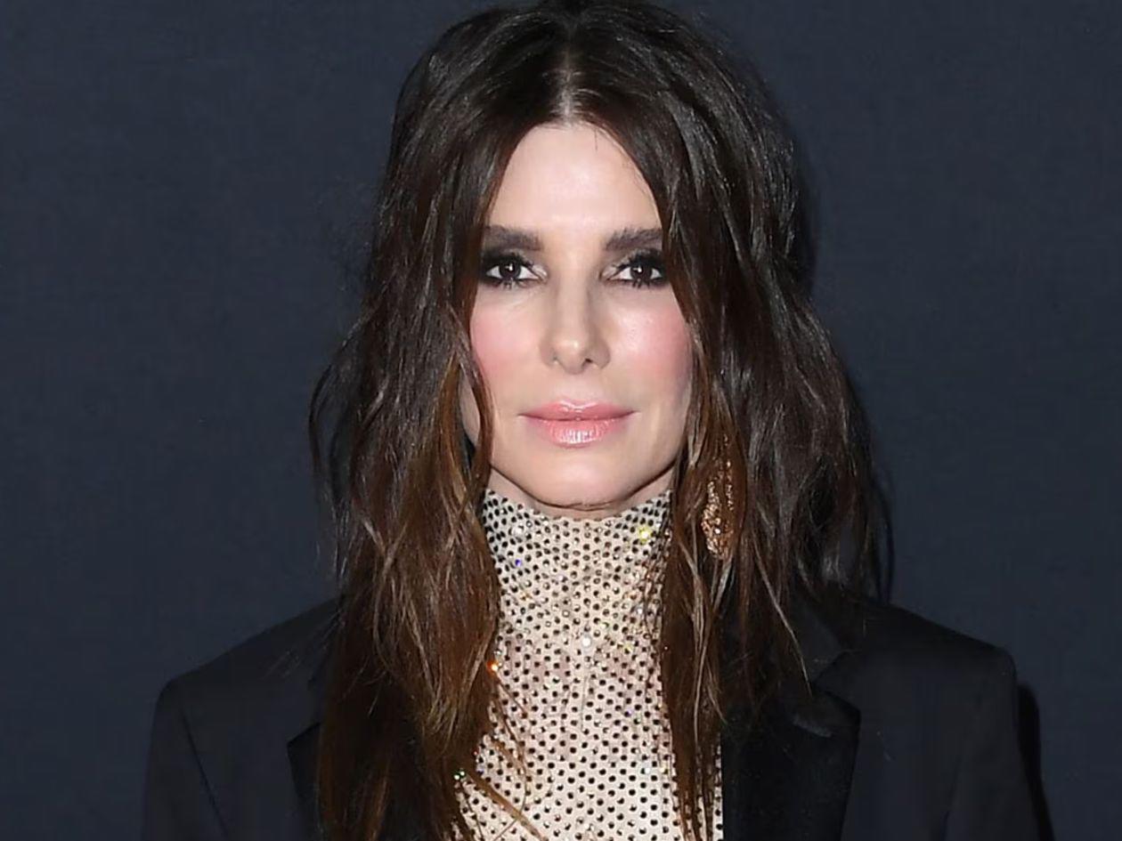 Sandra Bullock fue camarera antes de ser una actriz mundialmente famosa