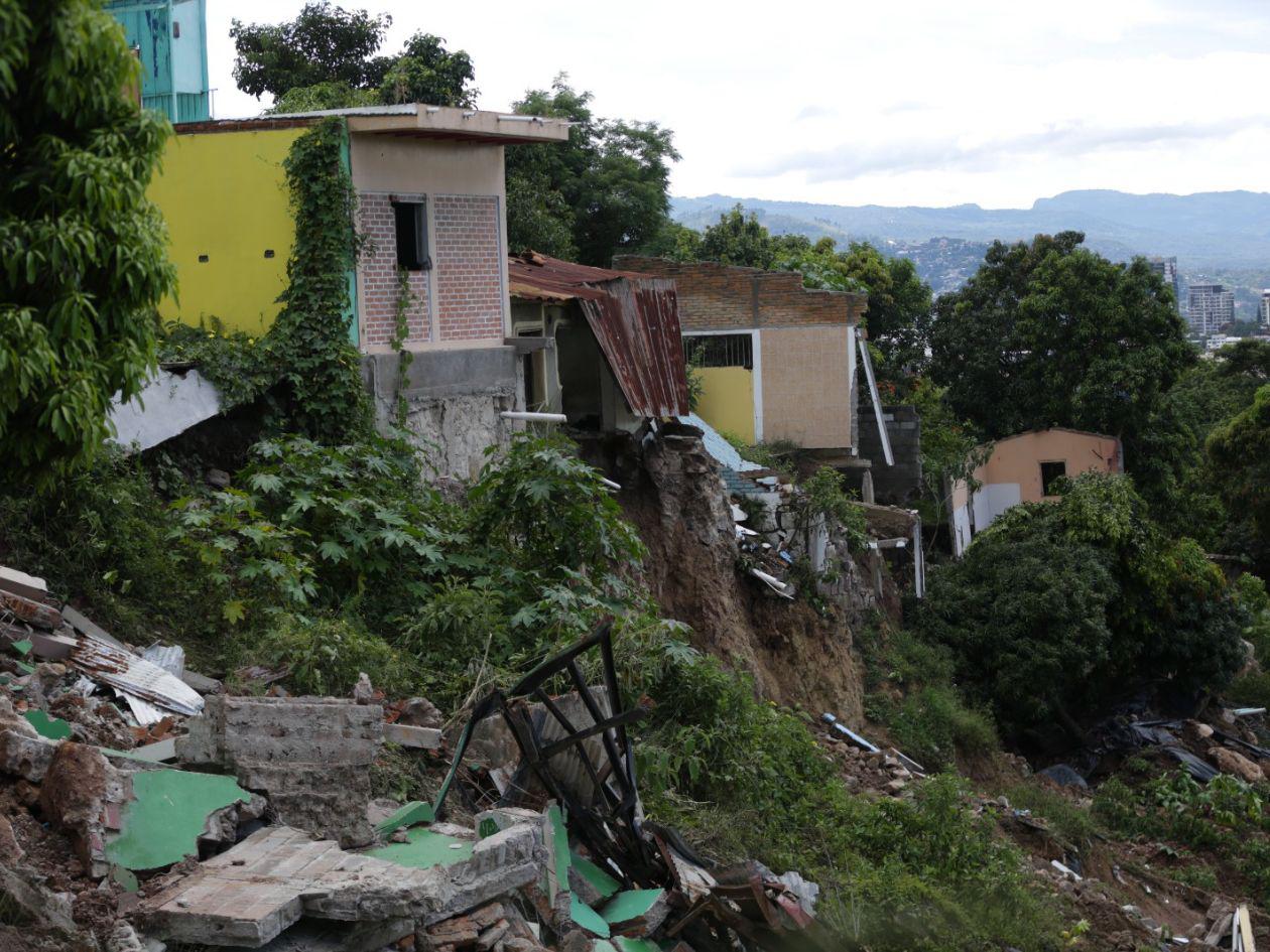 Imagen de una de las colonias capitalinas afectadas por derrumbes.
