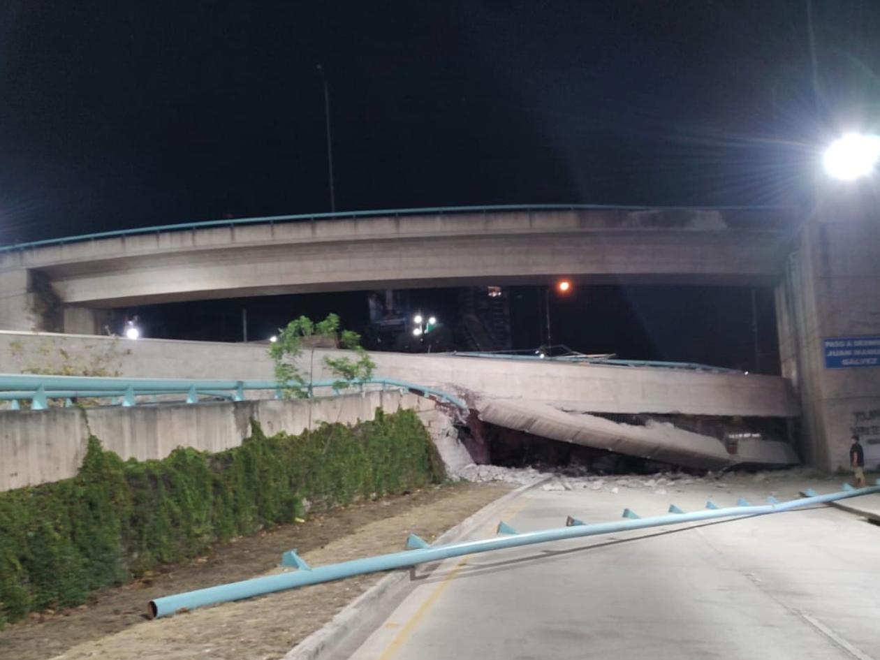Colapsa puente a desnivel que conecta a Valle de Ángeles en Tegucigalpa