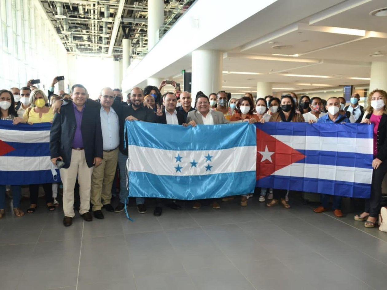 Estados Unidos restringirá visas a quienes contraten mano de obra cubana