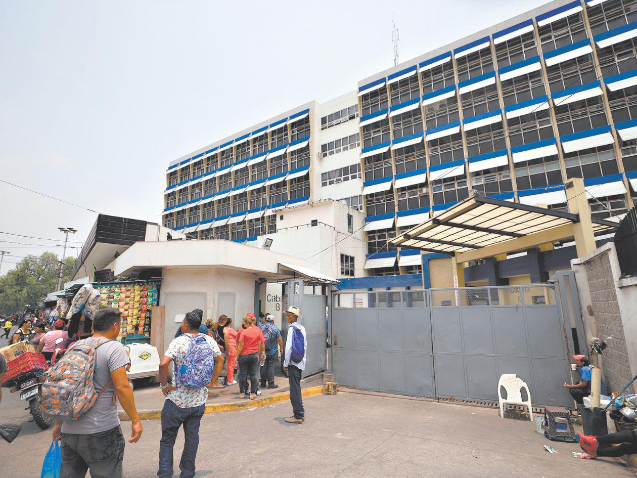 Hospital Escuela impone “ley mordaza” y prohíbe al personal hablar con la prensa