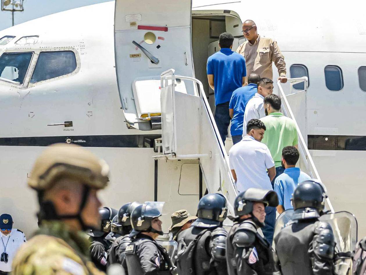 Que Dios perdone a Bukele: alivio y rabia tras liberación de venezolanos