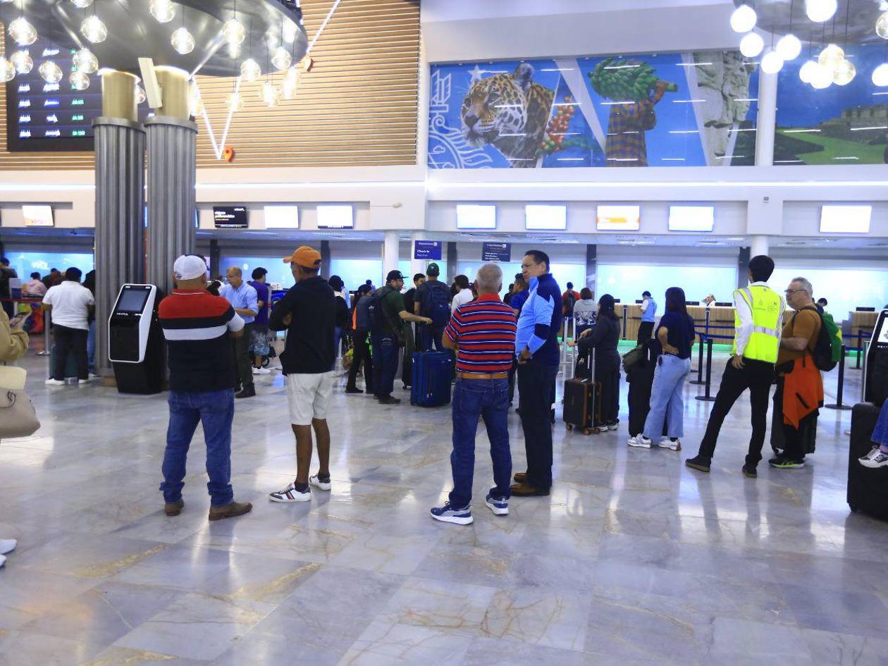 ¿Cuántos vuelos desvió el Villeda Morales por percance en la pista?