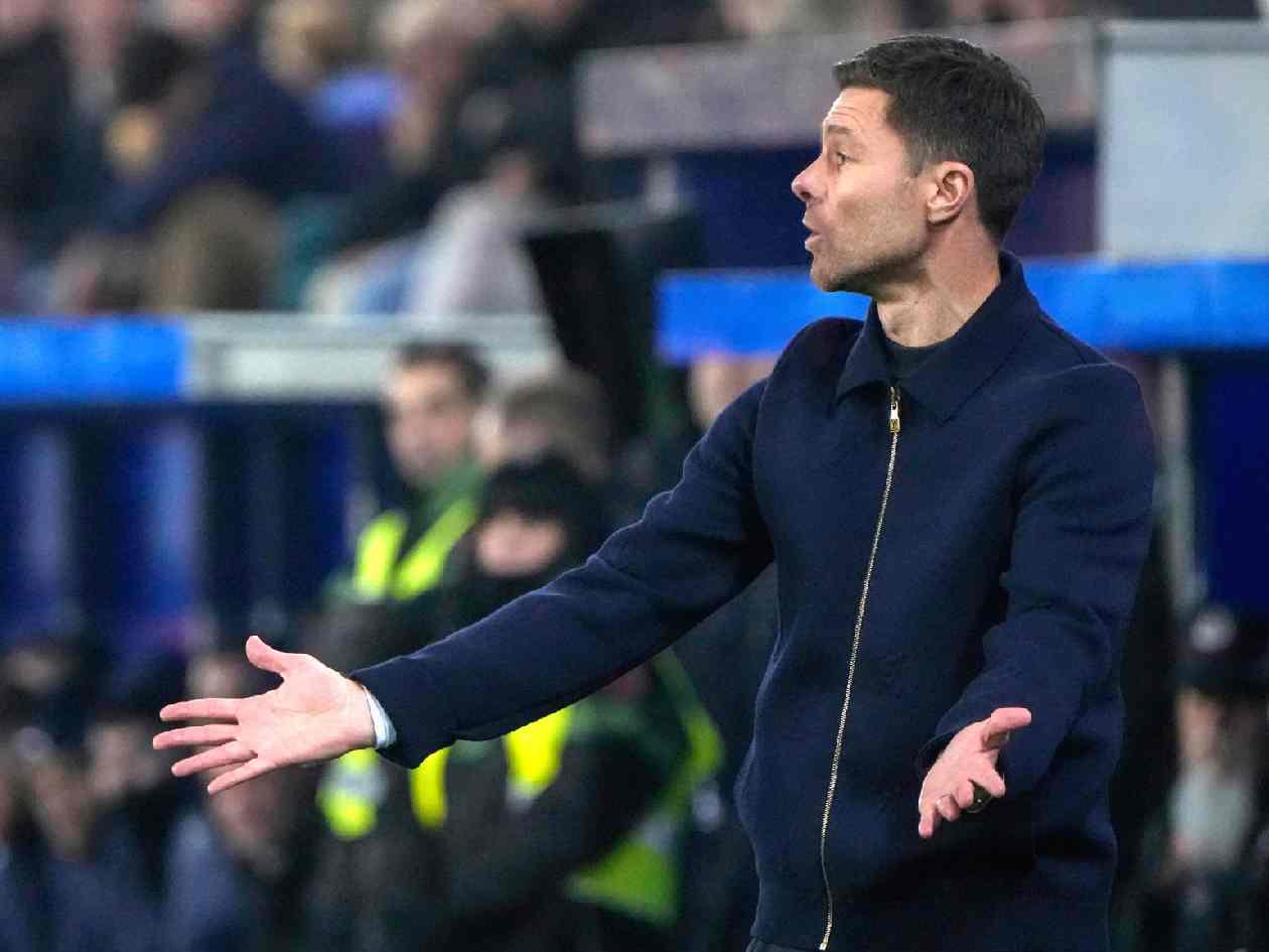 Xabi Alonso y el Real Madrid sufren ante el Alavés en LaLiga