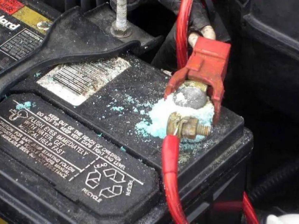 Bornes de batería, pequeños pero cruciales para tu vehículo