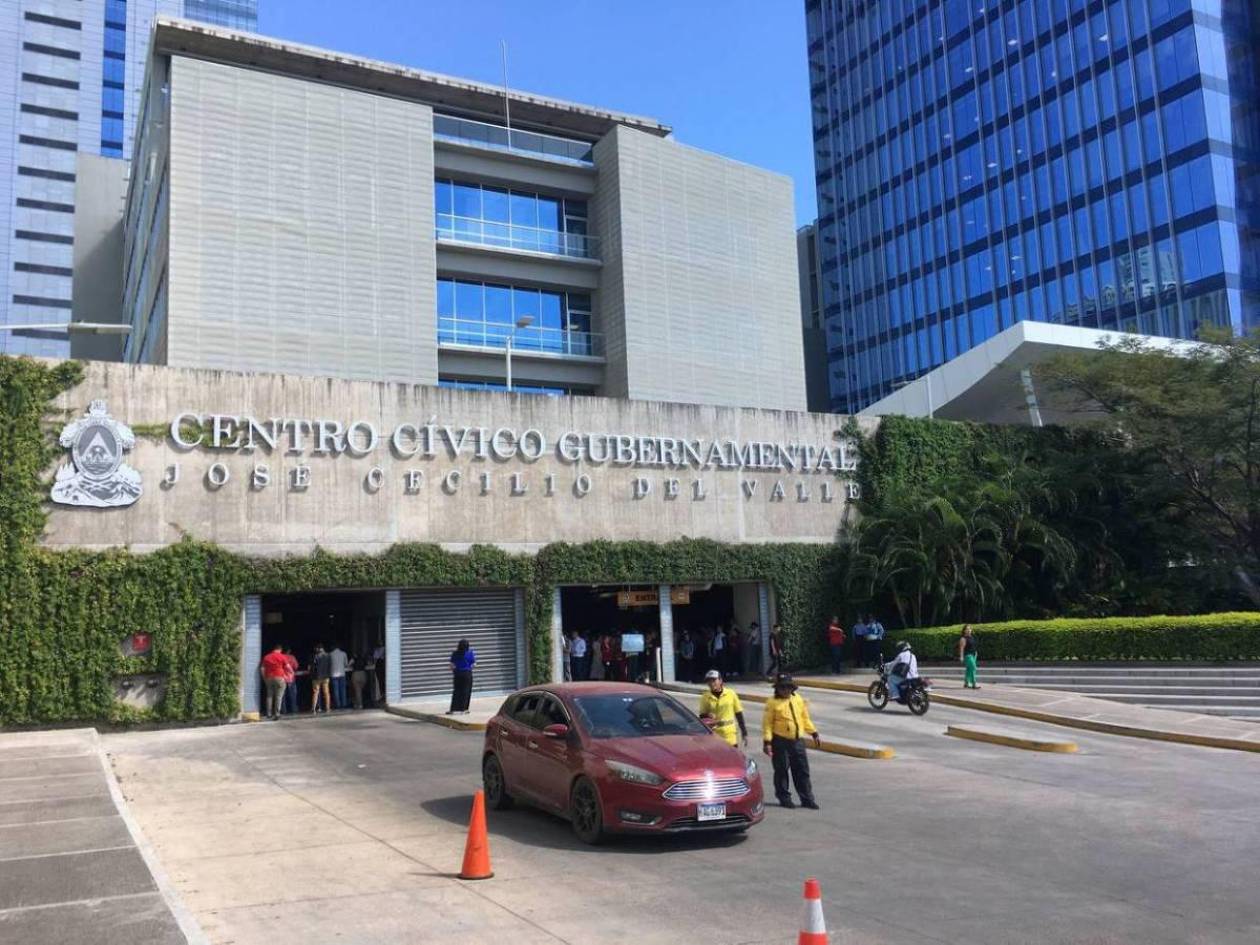 Si no votan, empleados públicos serán despedidos: Tomás Zambrano