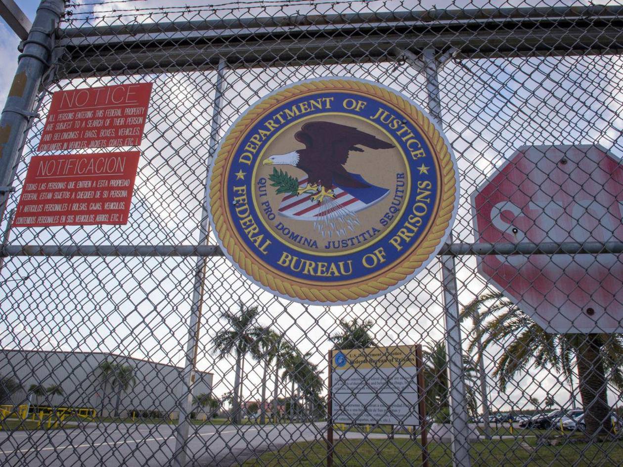 Trump y DeSantis inauguran 'Alligator Alcatraz', la polémica prisión migratoria en Florida