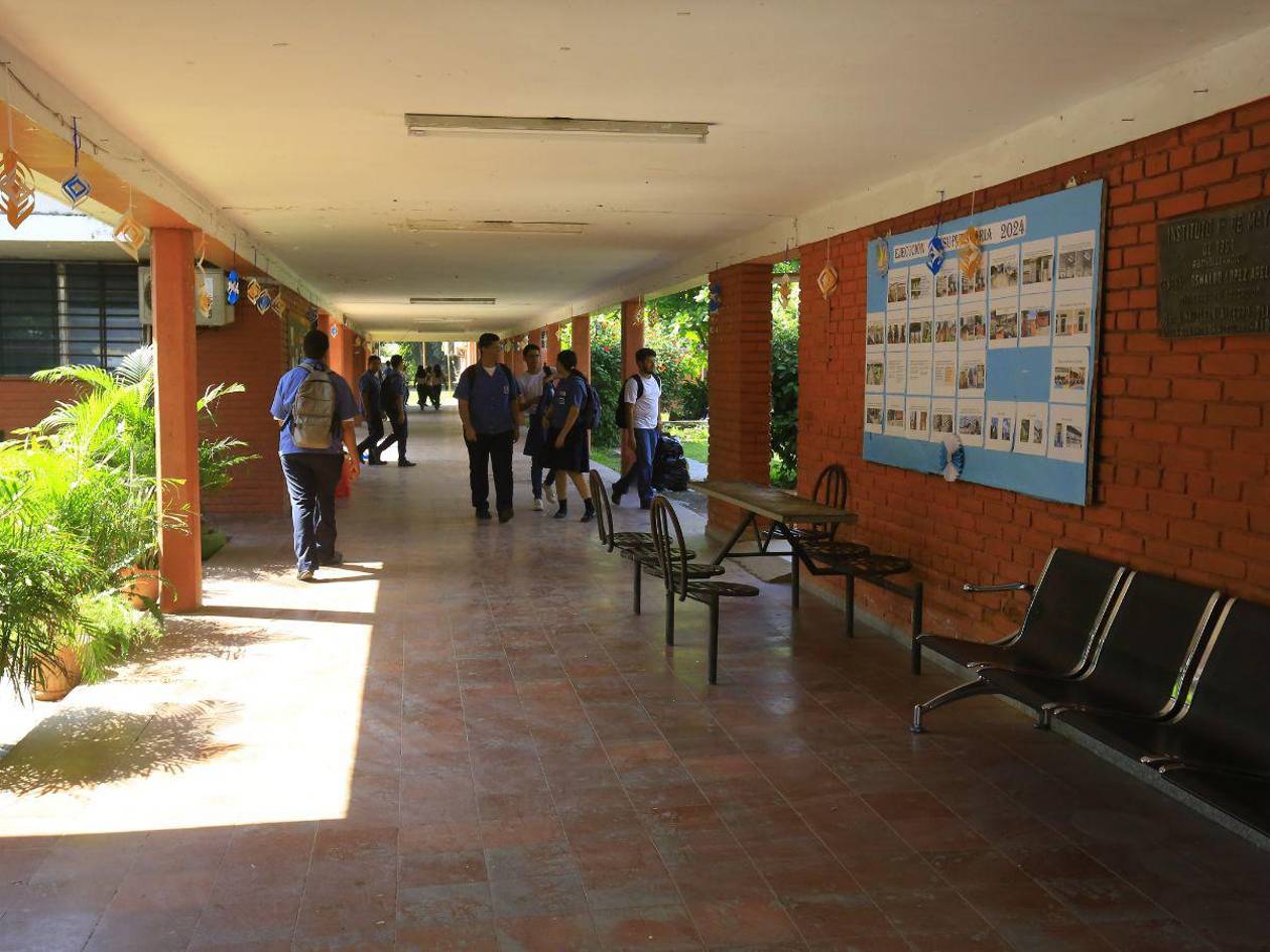 Más de 5,000 centros educativos serán entregados al CNE desde este viernes