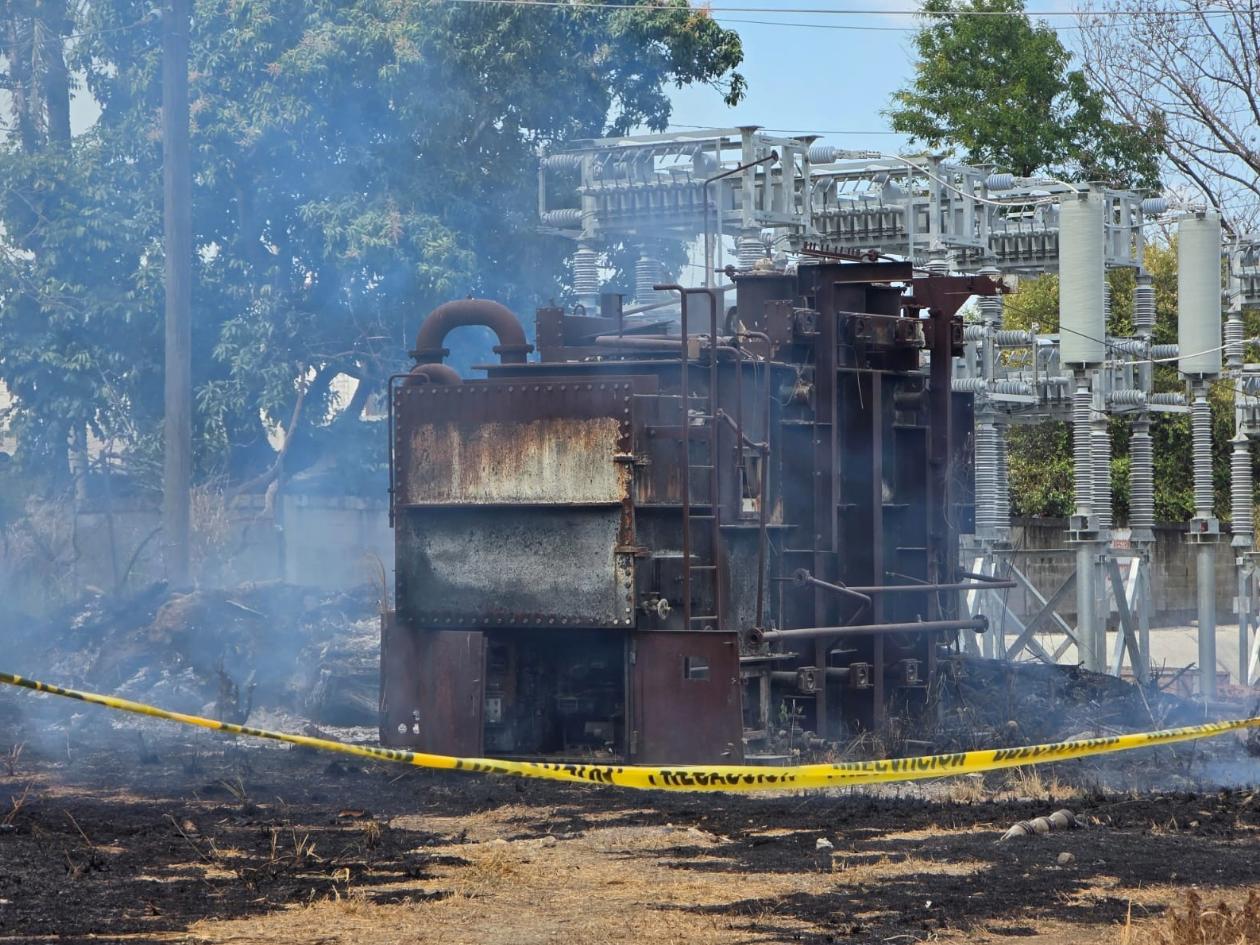 Incendio afecta subestación eléctrica La Puerta en San Pedro Sula