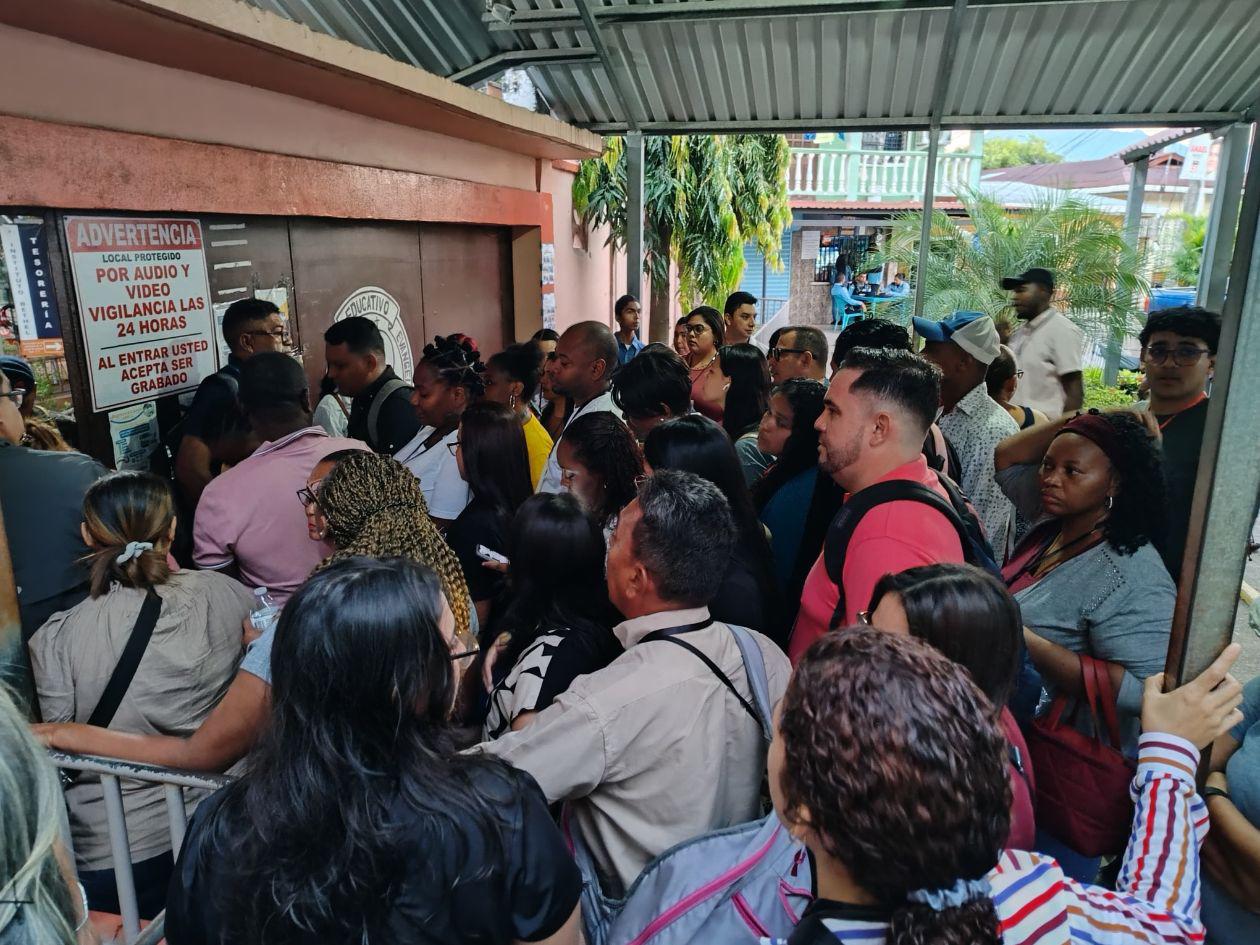 Con normalidad inician las votaciones en La Ceiba