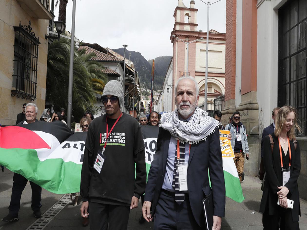 El Grupo de La Haya endurece su posición y busca impedir el suministro de armas a Israel