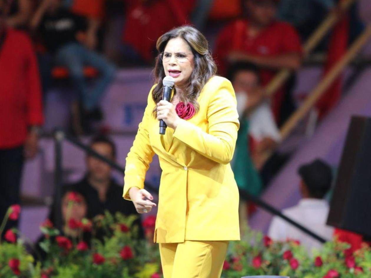 Rixi Moncada genera críticas por discurso confrontativo en asamblea de Libre