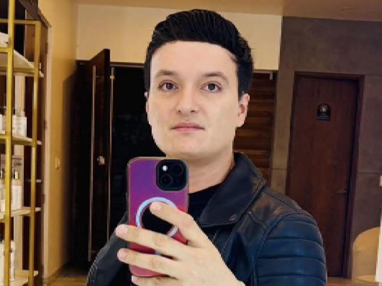 Encuentran sin vida en su camioneta a famoso diseñador de modas