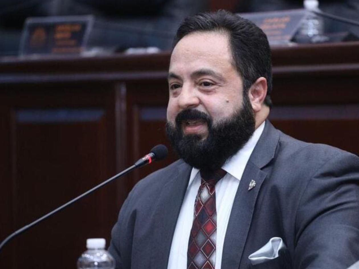 Luis Redondo convoca a reunión a la comisión permanente