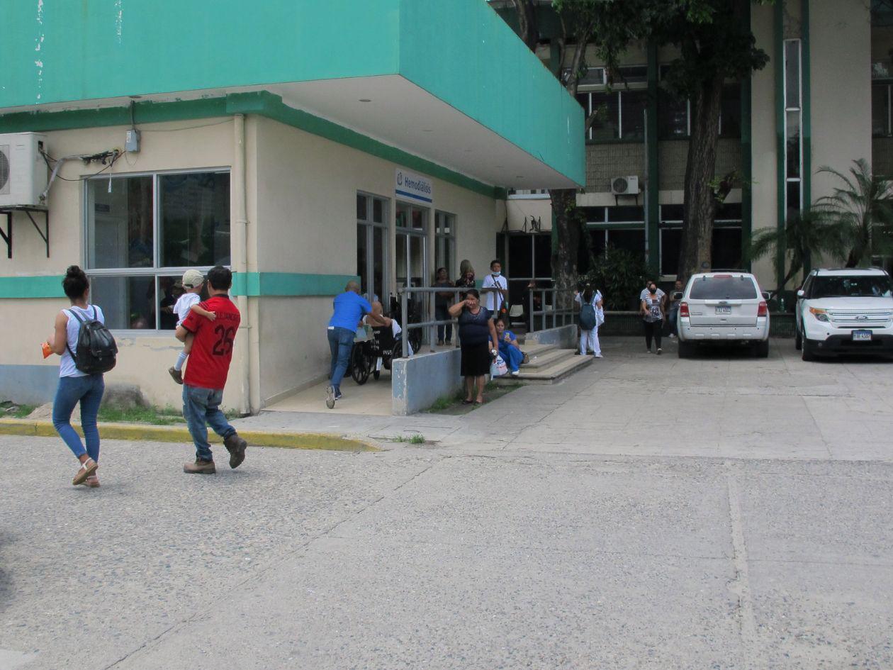 Afiliados del IHSS siguen sin atención por falta de servicios subrogados