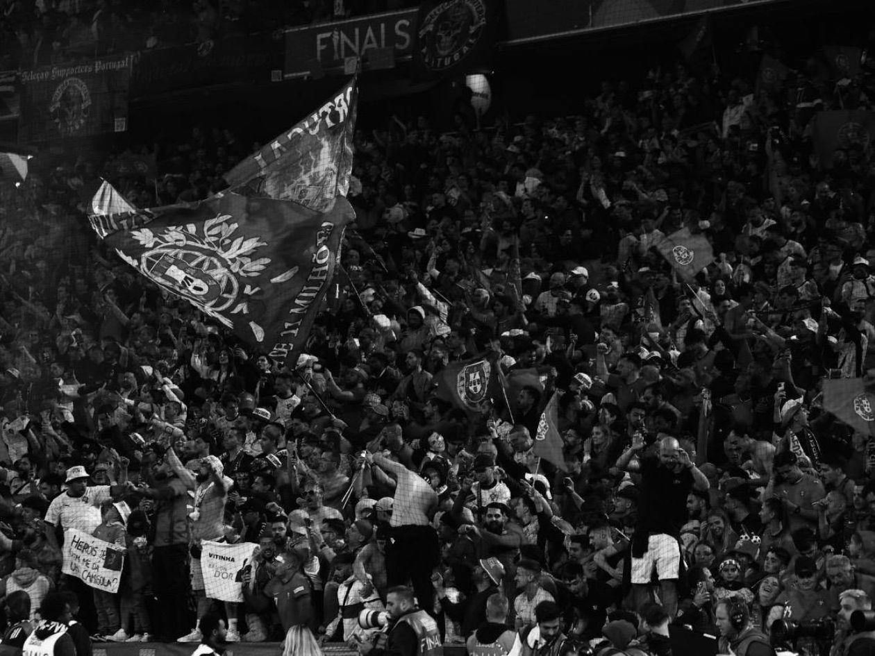 Murió aficionado tras caer desde la tribuna en final Portugal vs España