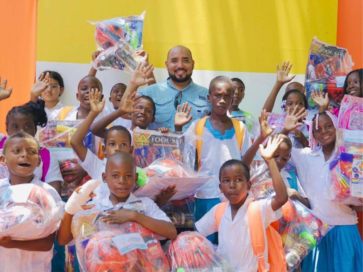 Inauguran el centro educativo Alfonso Lacayo en Cayos Cochinos