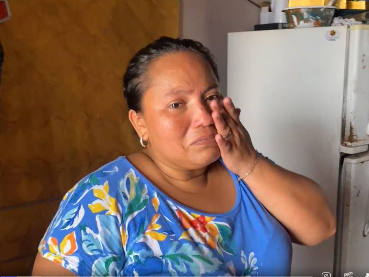Le roban todo a madre hondureña que hace tres años quedó en la calle tras incendio
