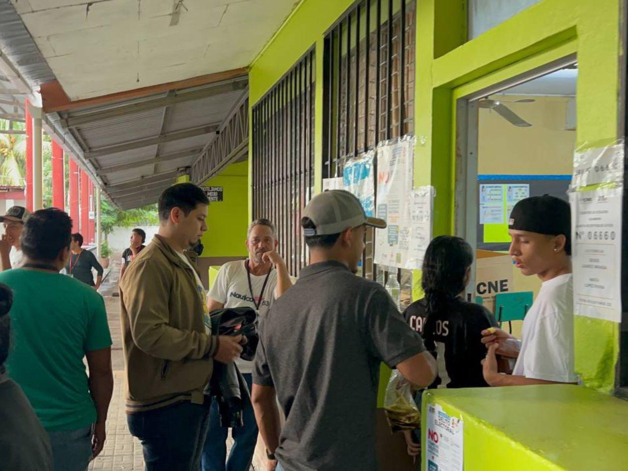 Votación se desarrolla sin incidentes en Dos Caminos