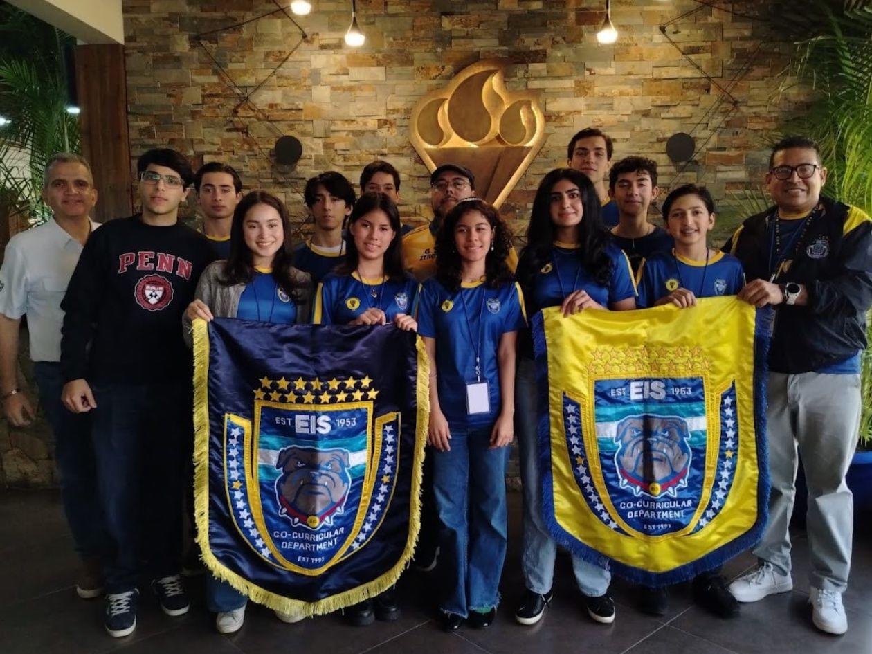 EIS triunfa en el AASCA Knowledge Bowl 2025